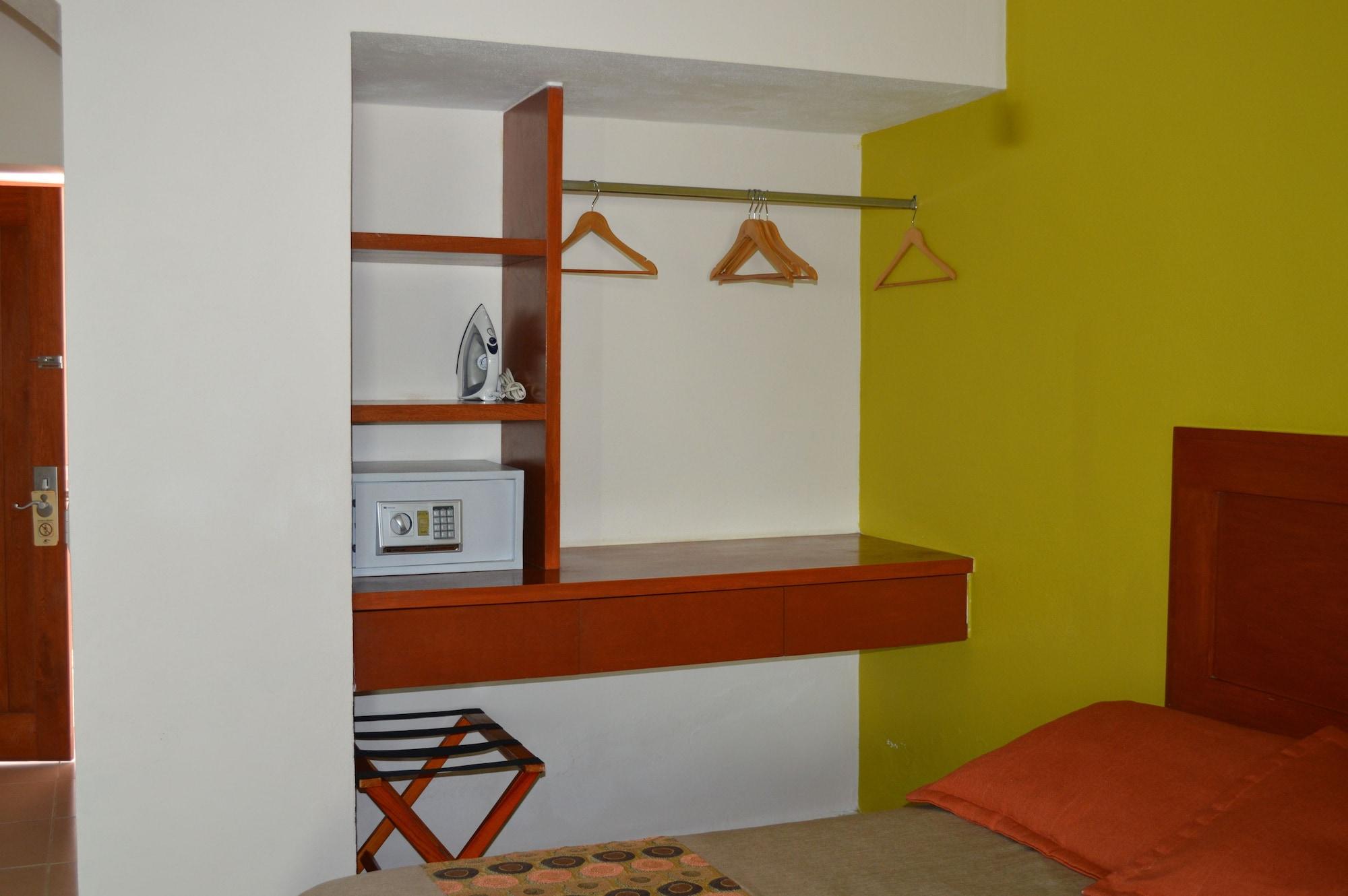 Concierge Plaza La Villa Colima Exterior photo