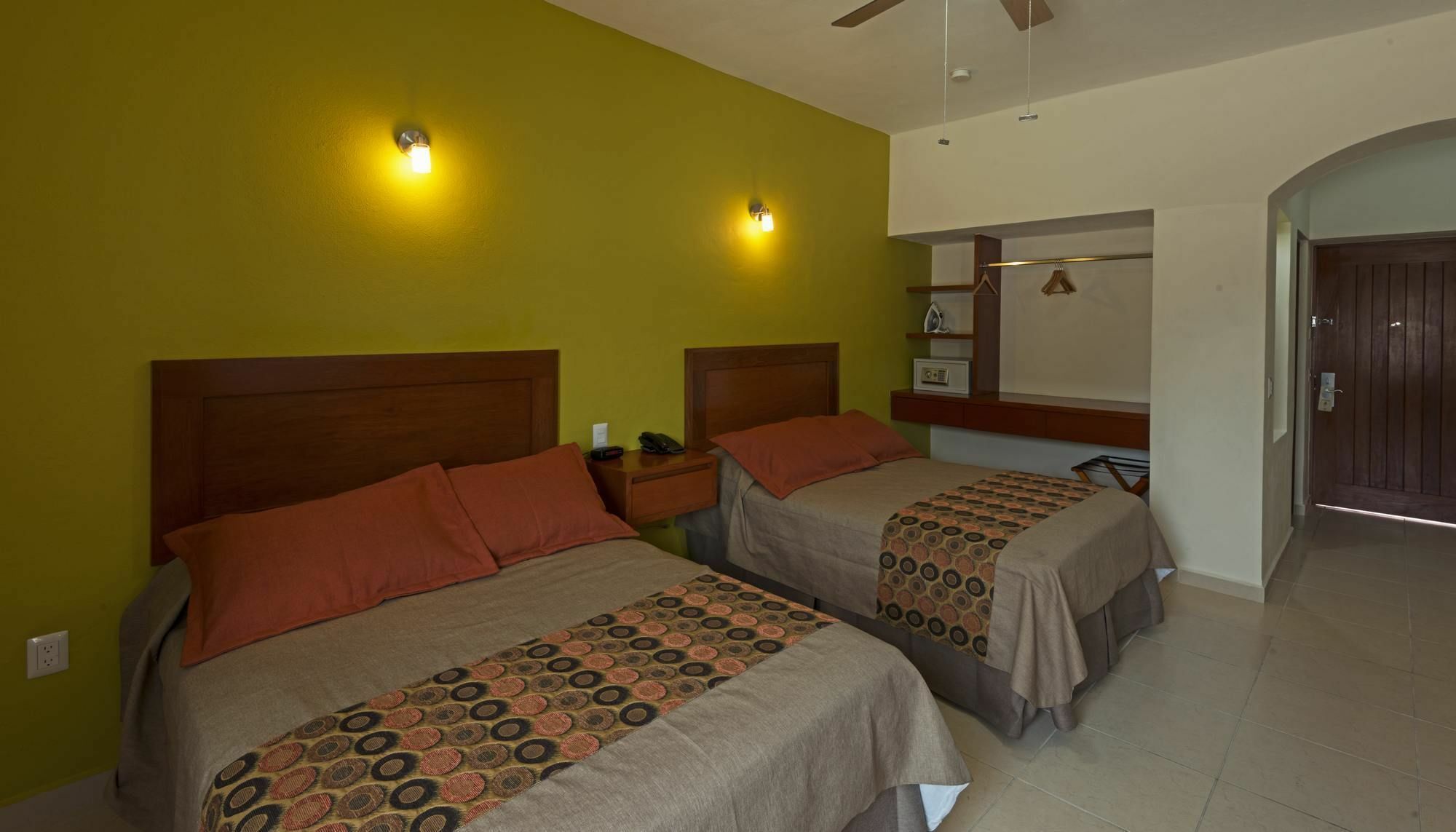 Concierge Plaza La Villa Colima Exterior photo